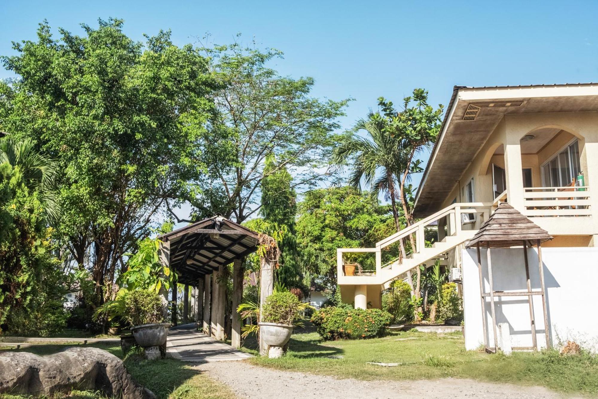 Go Resort Bauang Esterno foto